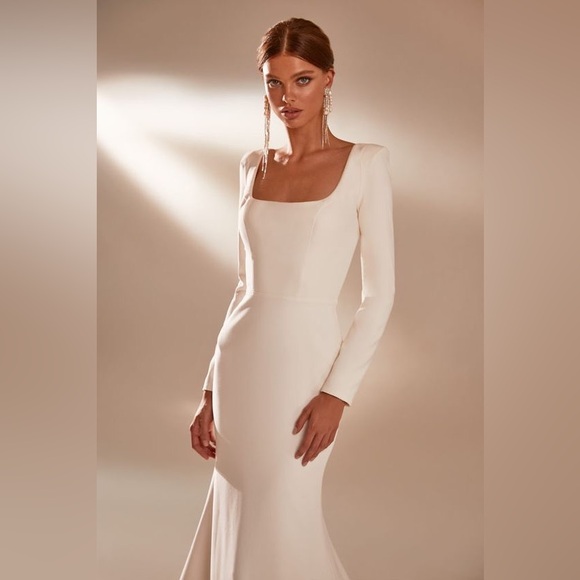 Milla Nova Paige Wedding Dress - Picture 3 of 6